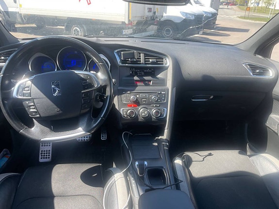 Citroen DS4 8 of 11