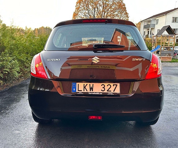 Suzuki Swift 10 of 25