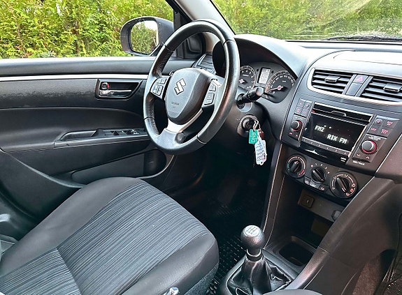 Suzuki Swift 16 of 25