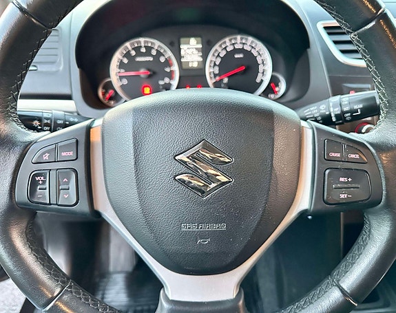 Suzuki Swift 17 of 25