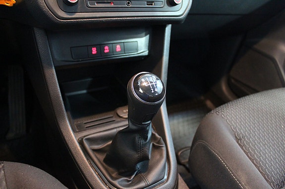 Volkswagen Caddy 15 of 22
