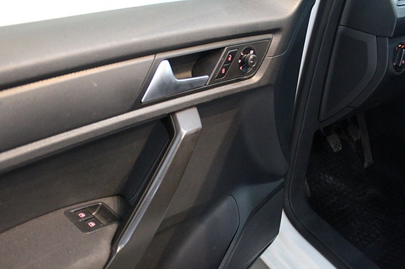 Volkswagen Caddy 17 of 22
