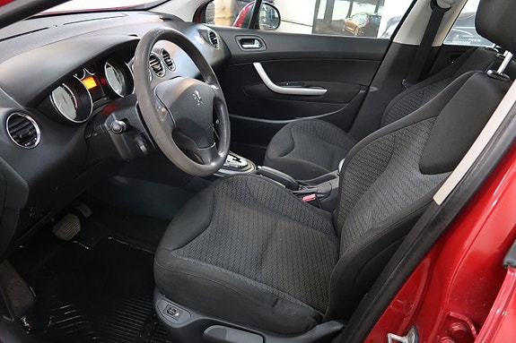 Peugeot 308 SW 10 of 17