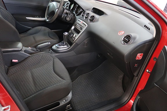Peugeot 308 SW 12 of 17