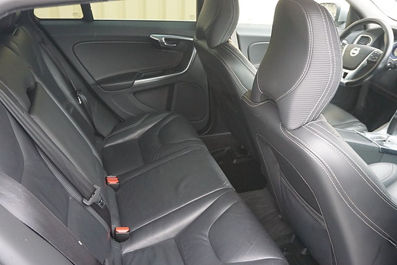 Volvo V60 16 of 30