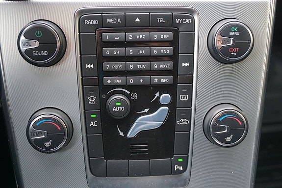Volvo V60 8 of 30