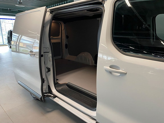Citroen E-Jumpy 6 of 11