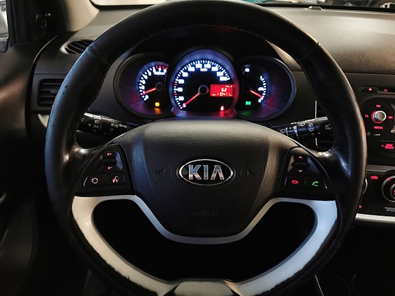 Kia Picanto 12 of 16