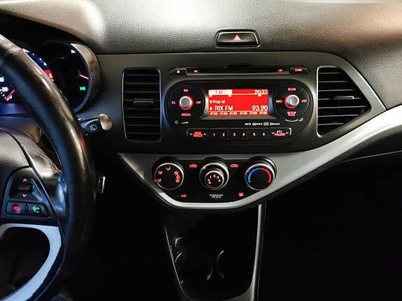 Kia Picanto 15 of 16