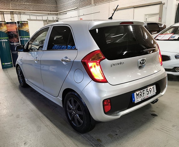 Kia Picanto 3 of 16