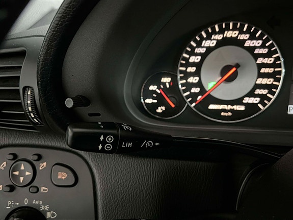 Mercedes-Benz C55 10 of 21