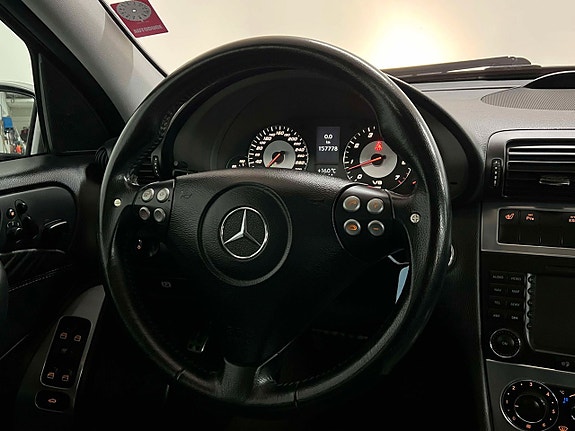 Mercedes-Benz C55 9 of 21