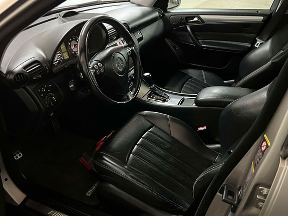 Mercedes-Benz C55 8 of 21