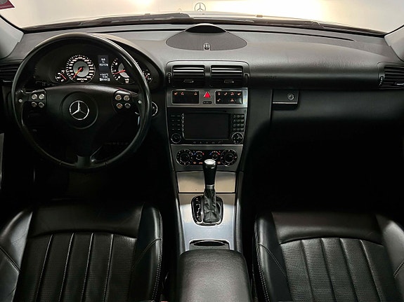 Mercedes-Benz C55 13 of 21