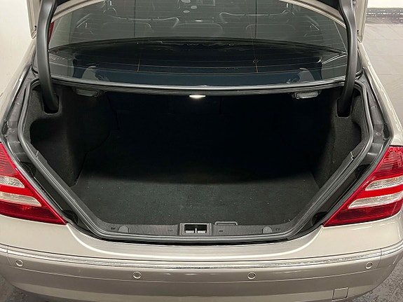 Mercedes-Benz C55 21 of 21
