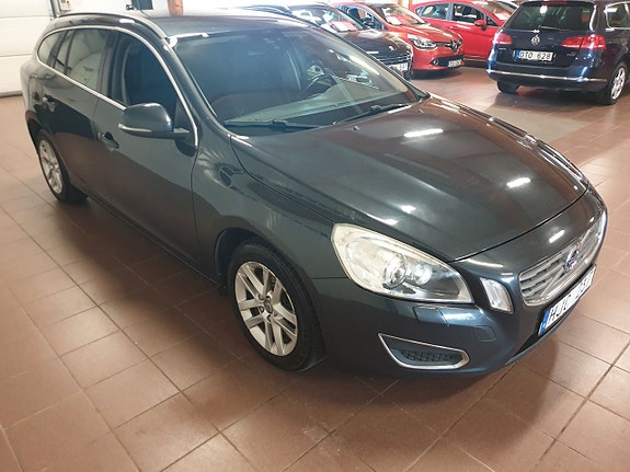 Volvo V60 6 of 8