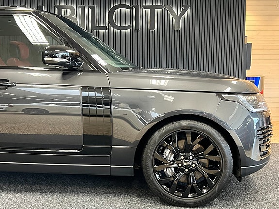Land Rover Range Rover 11 of 30