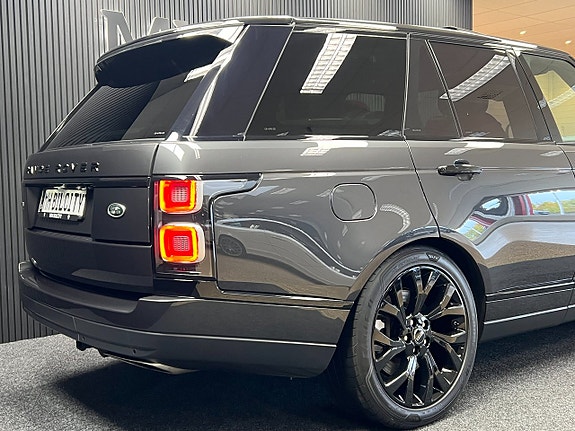 Land Rover Range Rover 13 of 30