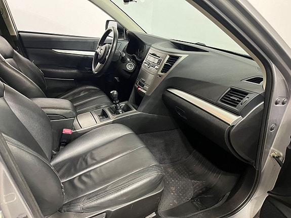 Subaru Outback 4 of 5