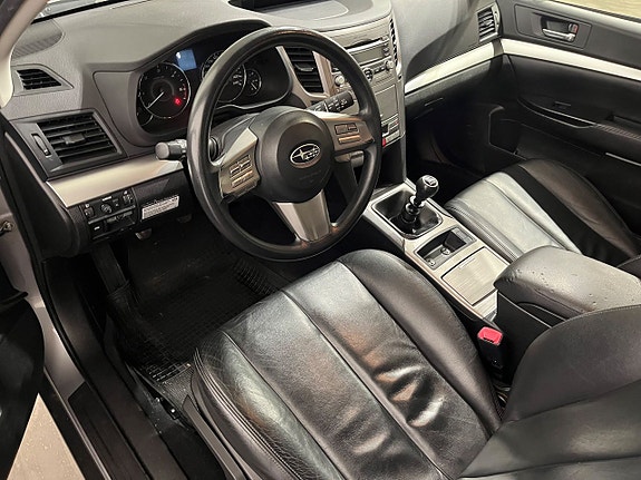 Subaru Outback 8 of 14