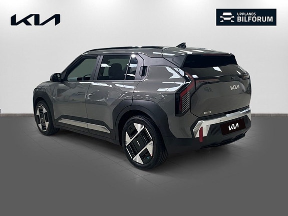 Kia EV3 2 of 5