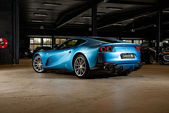 Ferrari 812 Superfast 5 of 5