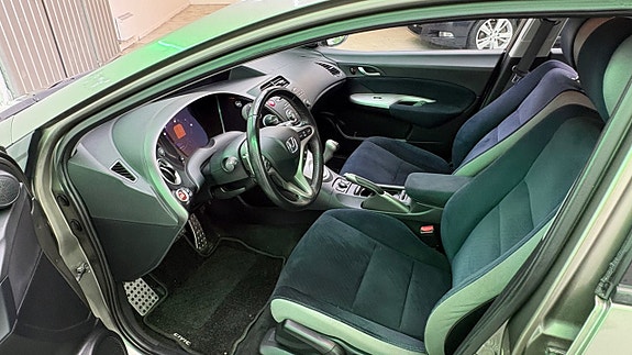Honda Civic 16 of 21