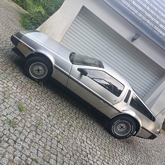 DeLorean DMC 13 of 17
