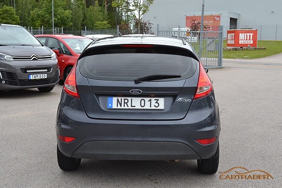 Ford Fiesta 6 of 13
