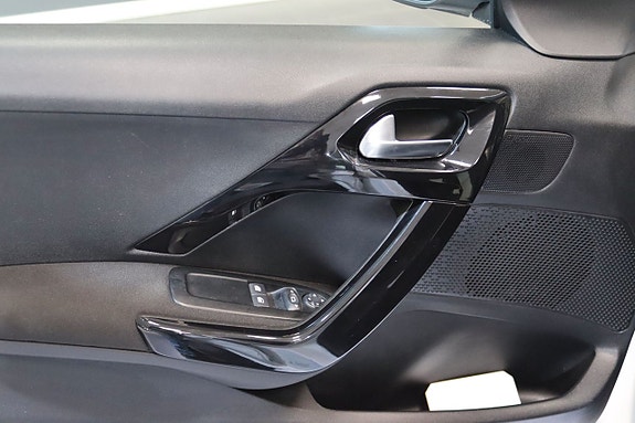 Peugeot 208 17 of 22