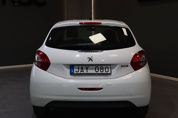 Peugeot 208 21 of 22