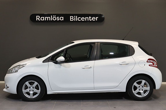Peugeot 208 2 of 22