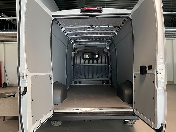 Peugeot Boxer 7 of 9
