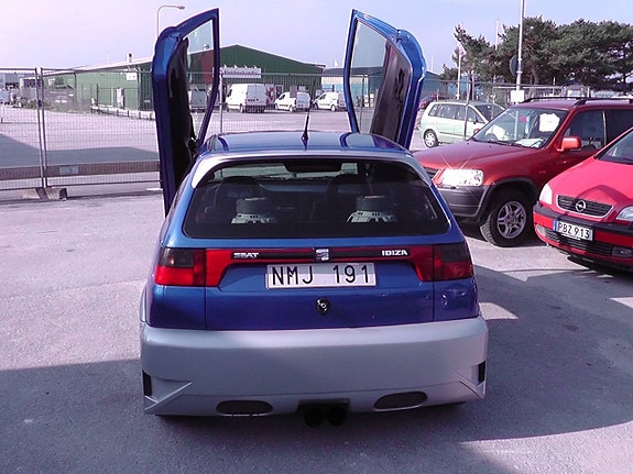 Seat Ibiza 3 of 5