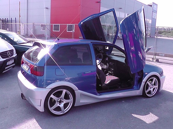 Seat Ibiza 4 of 5