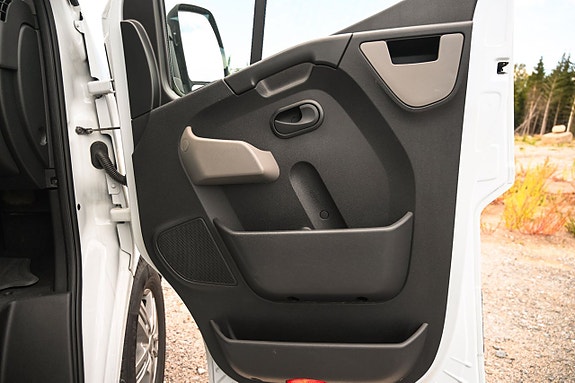 Renault Master 24 of 25