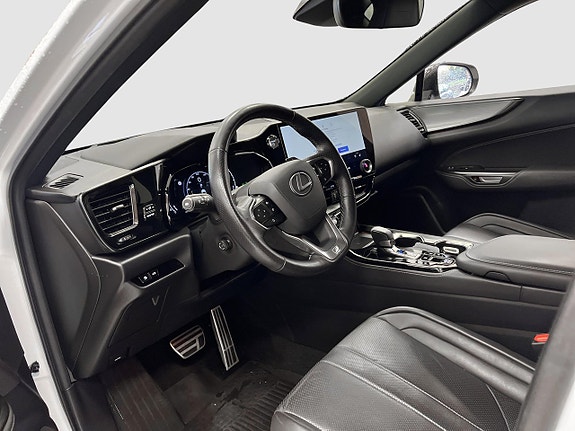 Lexus NX350h 7 of 19