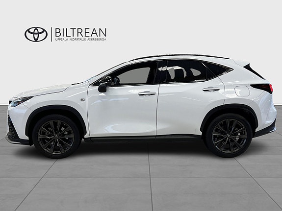 Lexus NX350h 2 of 19