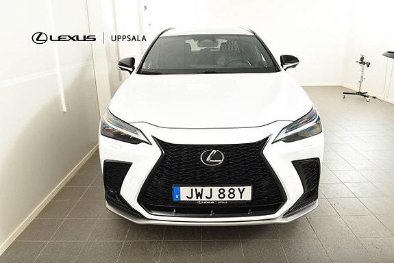 Lexus NX350h 5 of 5