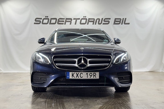 Mercedes-Benz E300 de 4 of 22