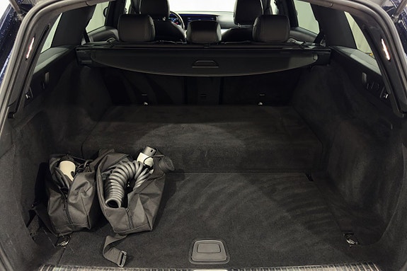 Mercedes-Benz E300 de 8 of 22
