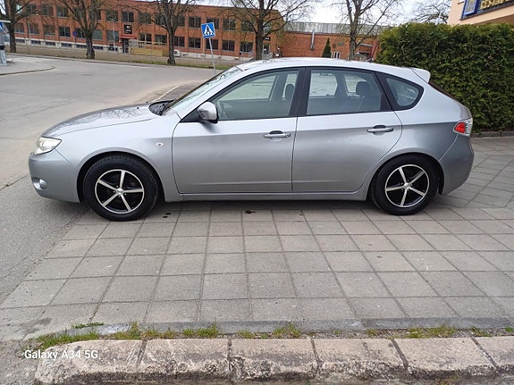 Subaru Impreza 8 of 17