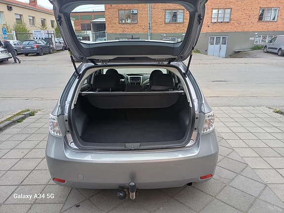 Subaru Impreza 13 of 17