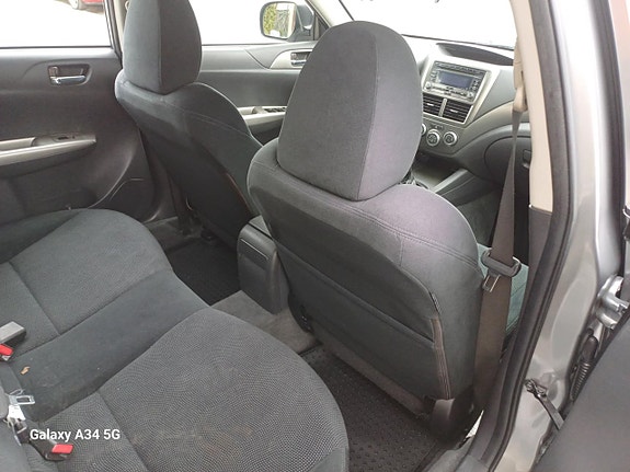 Subaru Impreza 16 of 17