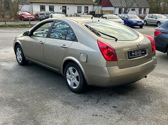 Nissan Primera 4 of 5