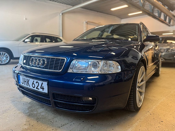 Audi S4 3 of 5