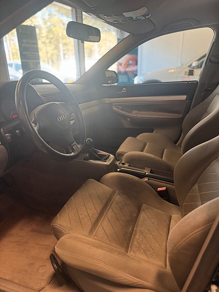 Audi S4 13 of 24