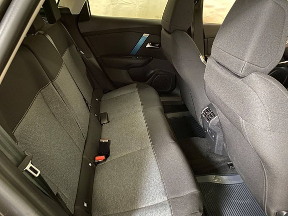 Citroen E-C4 7 of 9
