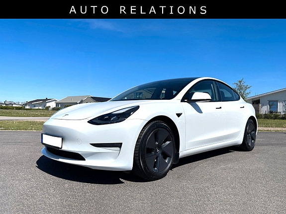 Tesla Model 3 2 of 11