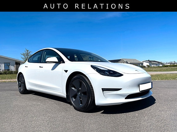 Tesla Model 3 6 of 11